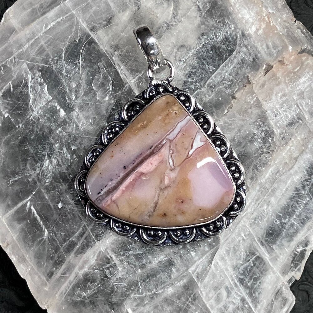 Triangular Peruvian Pink Opal Pendant Crystal Sto… - image 6